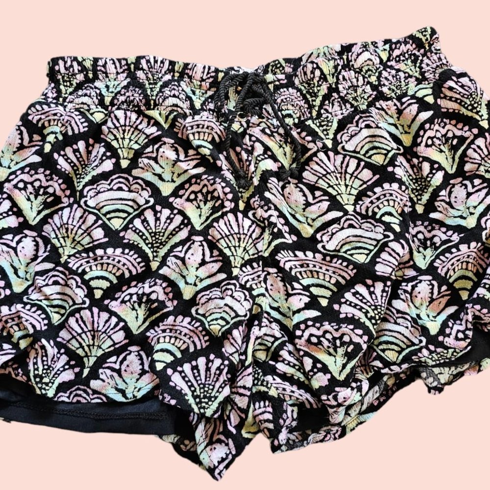 Justice - Women's Short - Size 14/16